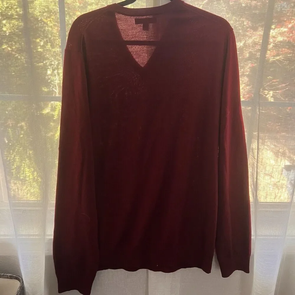 Banana Republic Men's Sweater XL 100% Fine Merino‎ Wool V-Neck Maroon Sweater